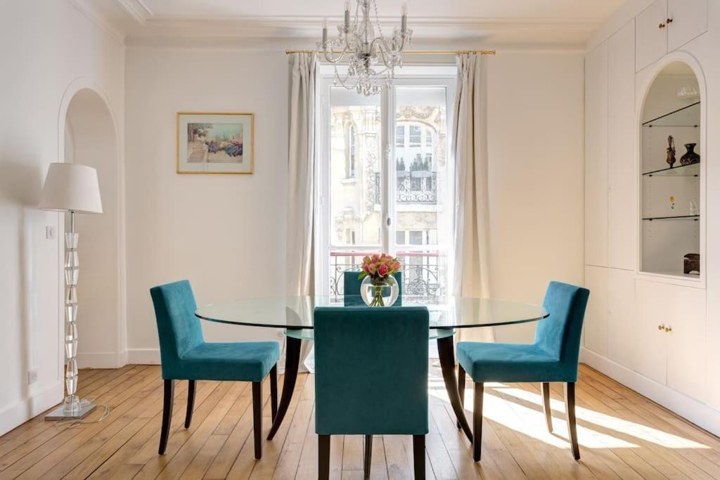 Elegant 4-room Near Arc De Triomphe And Palais Des Congres Appartement *