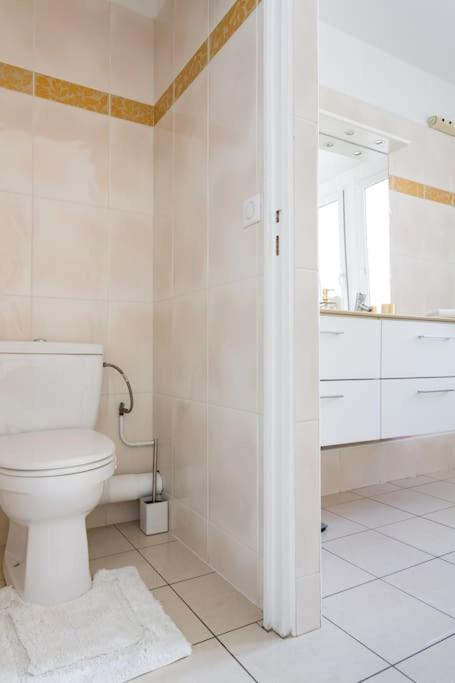 Elegant 4-room Near Arc De Triomphe And Palais Des Congres Apartment
